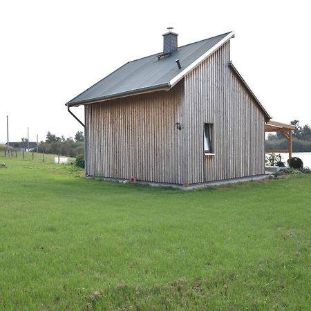 Enchanting Holiday Home By The Lake In Ruehn Ruhn 外观 照片